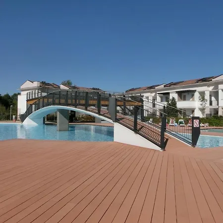 Modern In A With Pool Apartament *