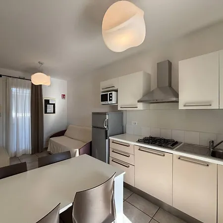 Modern In A With Pool Διαμέρισμα *