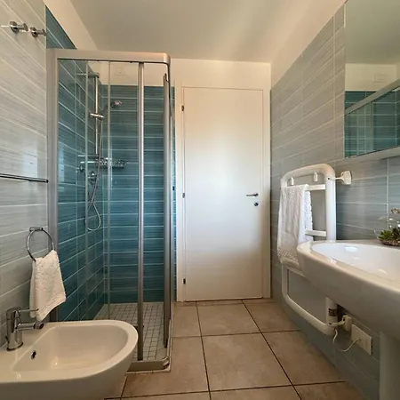 Modern In A With Pool Διαμέρισμα *