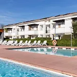 Modern In A With Pool Апартаменти Бібіоне