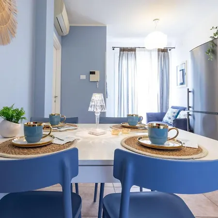 Modern In A With Pool דירה *