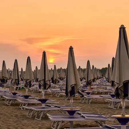 Modern In A With Pool * Bibione